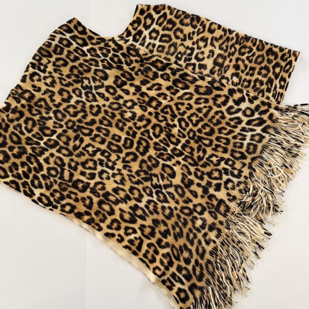 Chicos Poncho Sweater Leopard Animal Fringe New Brown Tan Womens One Size - Picture 9 of 9
